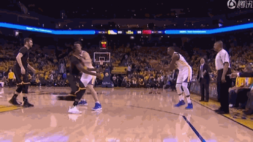 垫脚相关篮球明星有谁,揭秘篮球场上的传奇明星