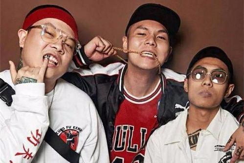 cblock小胖台上吃瓜,揭秘直播圈幕后趣事