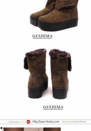 厚底鞋雪地靴明星同款,时尚保暖两不误